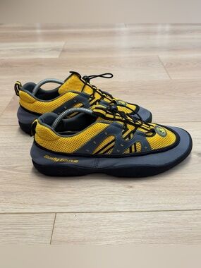 Body Glove Men’s Yellow and Gray Athletic Water Shoes Size 11